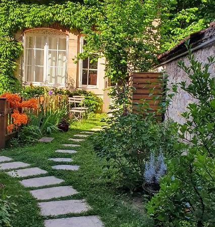 Appartement De Charme Au Coeur De Невер Экстерьер фото